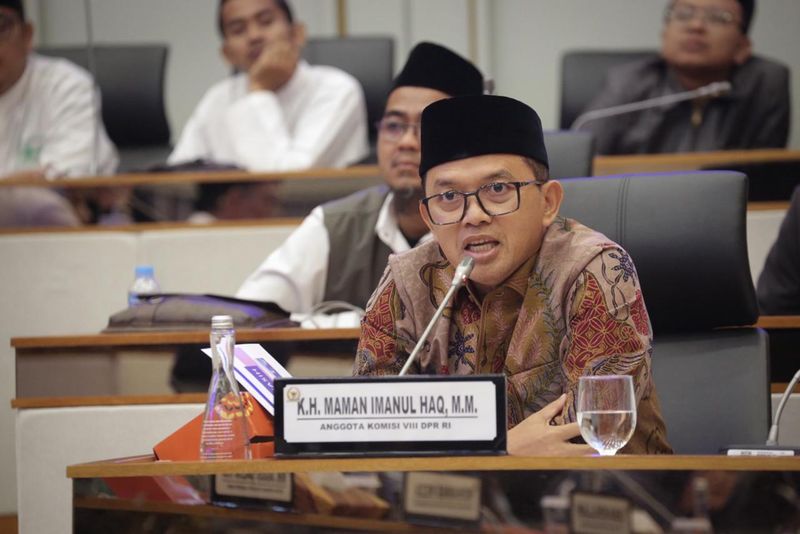Kuota Haji Sejumlah Kabupaten Jabar Anjlok, KH Maman Imanulhaq Sebut Kementerian Haji Tergesa-gesa
&nbsp;