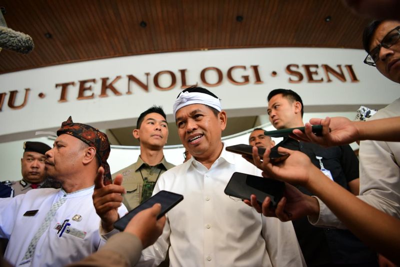 KDM: Produktivitas Bukan Diukur dari Banyaknya Pegawai di Kantor, Tapi dari Perencanaan yang Baik
&nbsp;