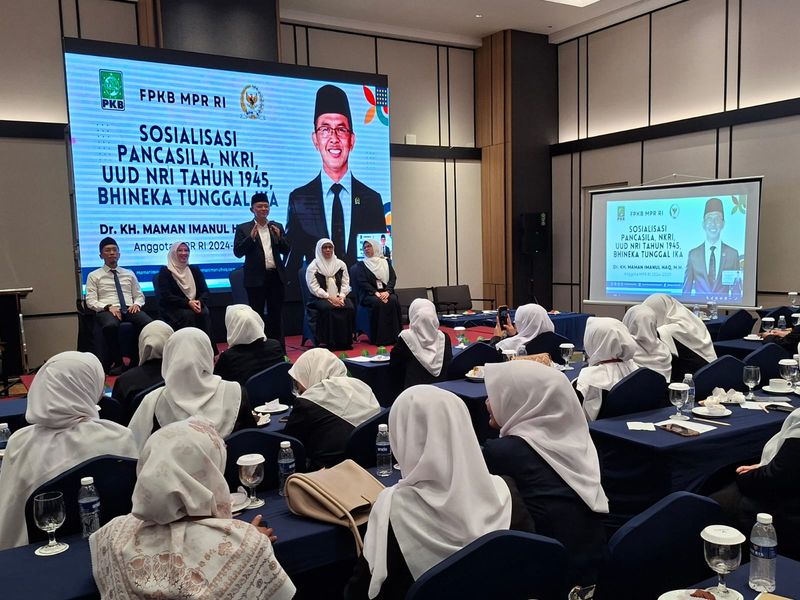 Anggota MPR RI KH Maman Imanulhaq Gelar Sosialisasi Empat Pilar Kebangsaan di Majalengka