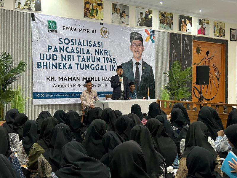 KH Maman Imanulhaq Sosialisasikan Empat Pilar MPR RI di Majalengka