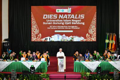KDM Tekankan Nilai Rasa dalam Peradaban Sunda di Dies Natalis ke-58 UIN Bandung