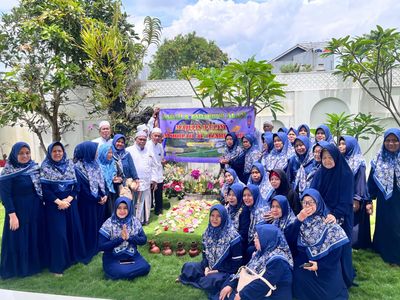 Jelang Bulan Ramadhan, Makam Prof Adjeng Ratna Suminar Ramai Dikunjungi Peziarah